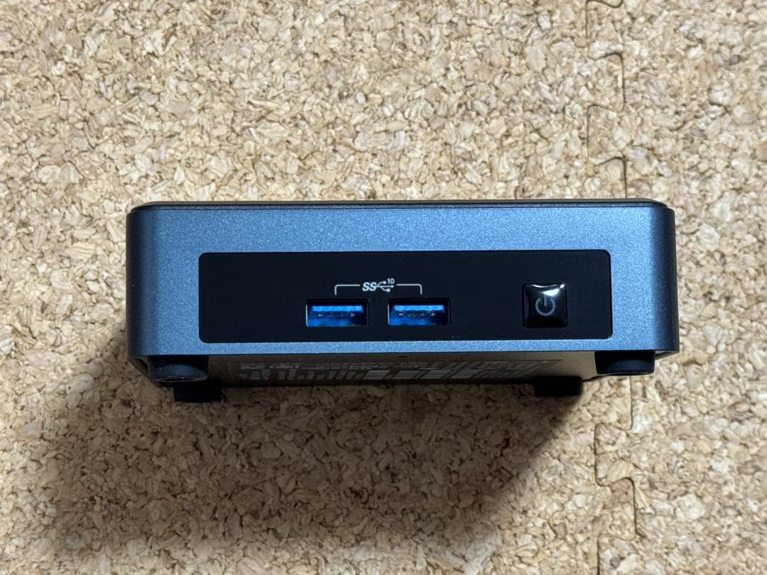【中古】Intel NUCベアボーンキット NUC8v5PNK
