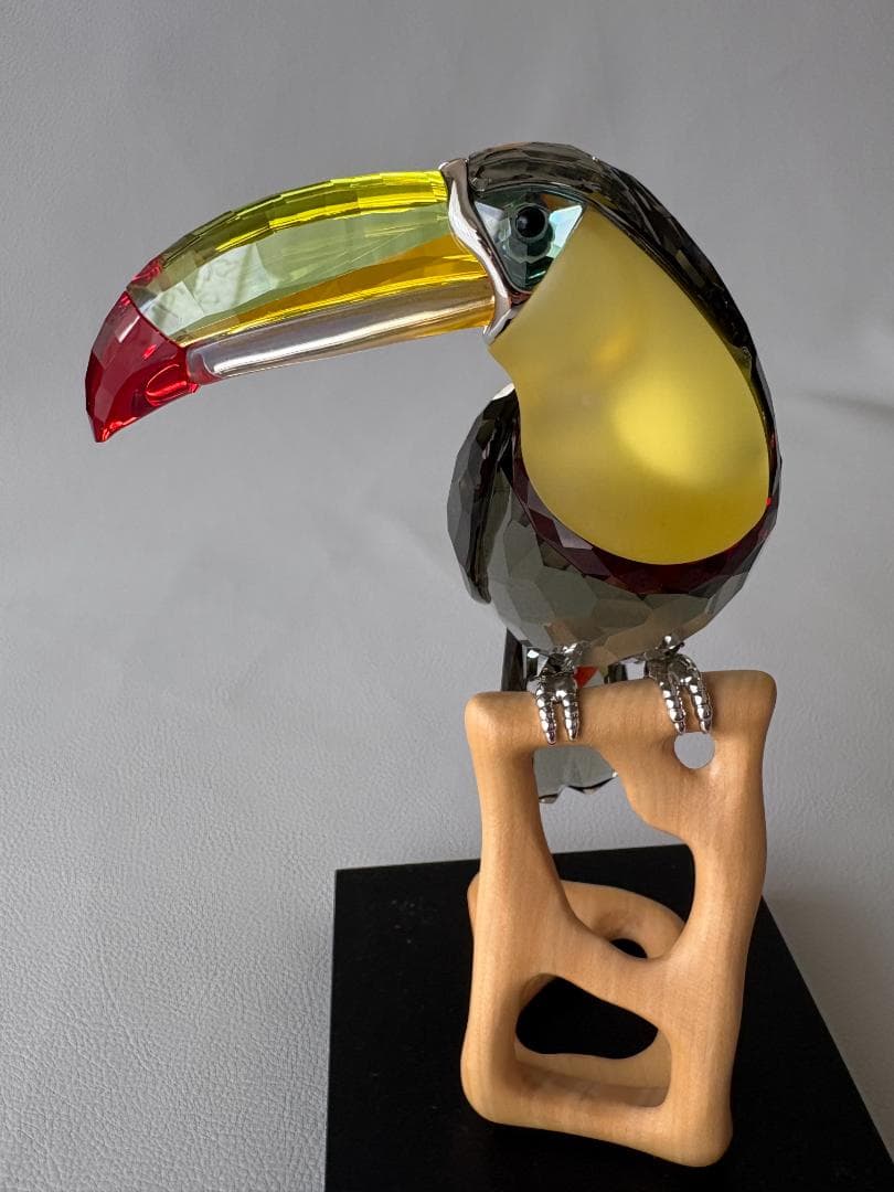 SWAROVSKI オオハシ ブラックダイヤモンド フィギュリン