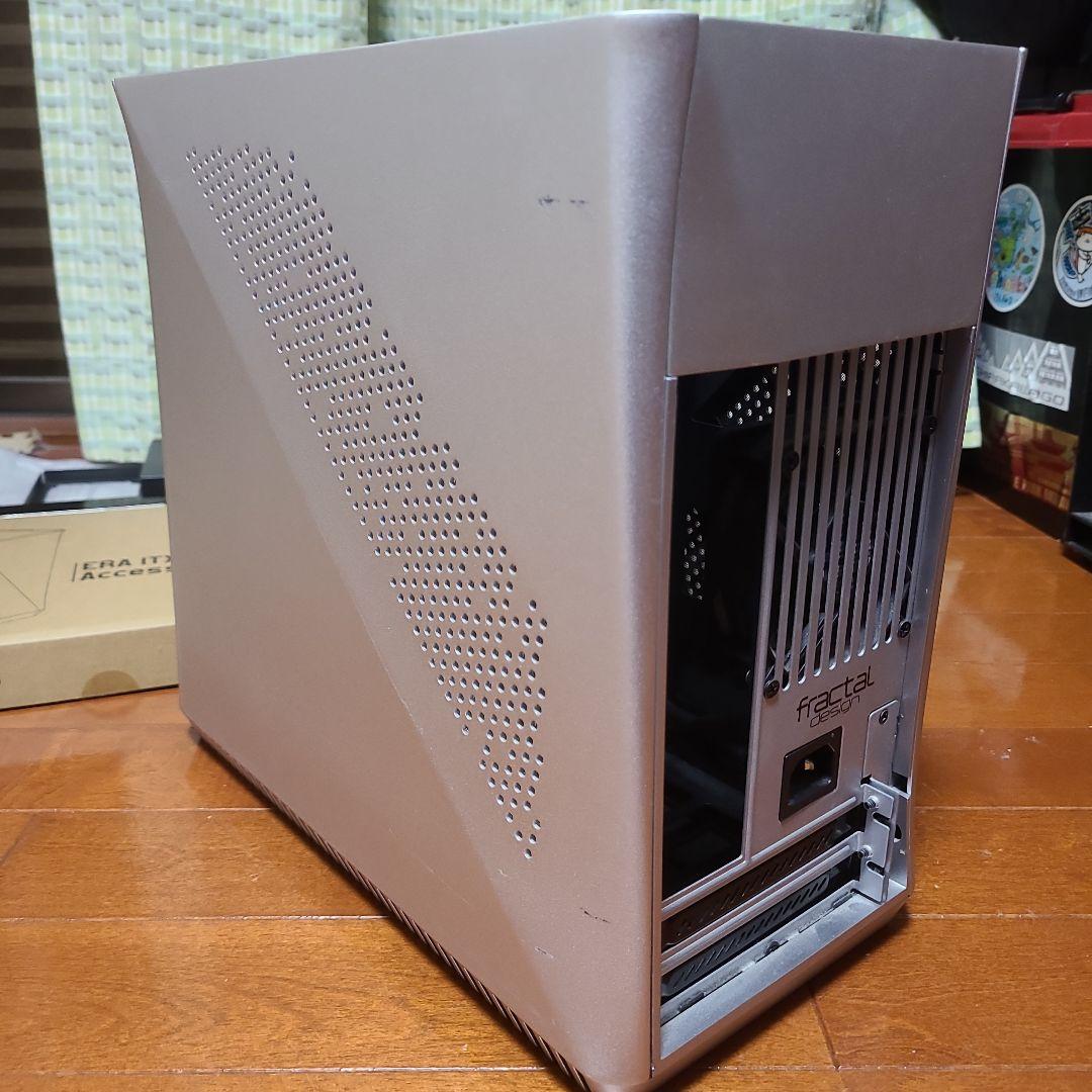 Fractal Design ERA ITX　シルバー