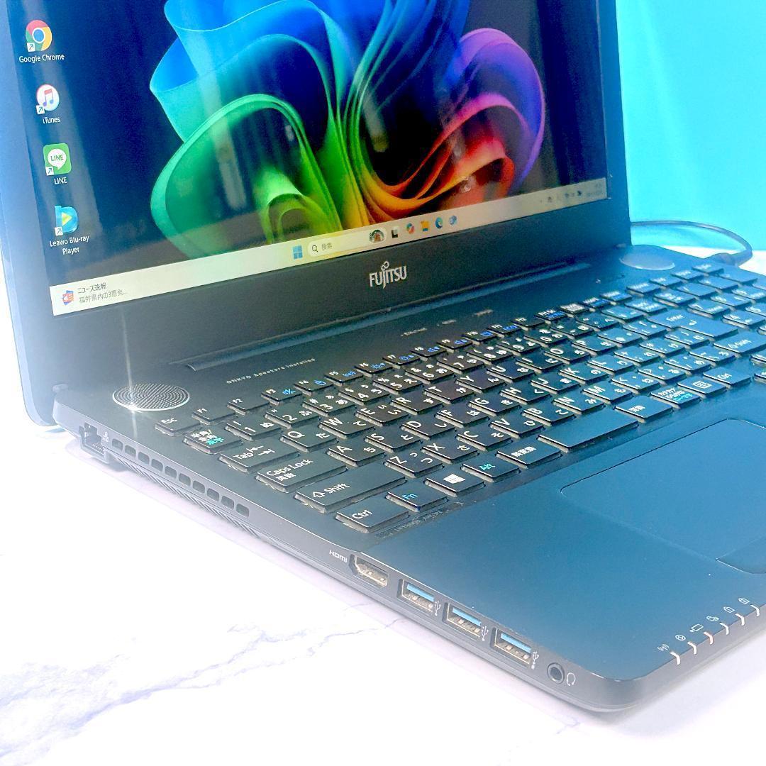 美品☆Corei7・8GB・SSD512・Win11・ブルーレイ・ノートパソコン