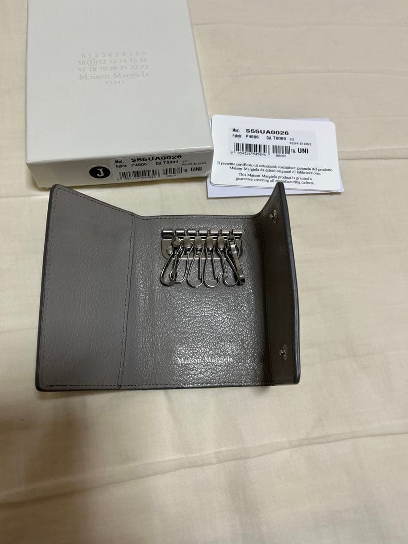 メゾンマルジェラ　キーケース　グレー