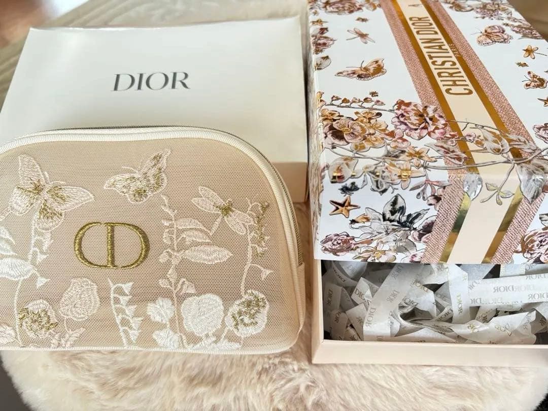 ディオール　化粧ポーチ　マザーズデイ　ノベルティ　ギフトボックス