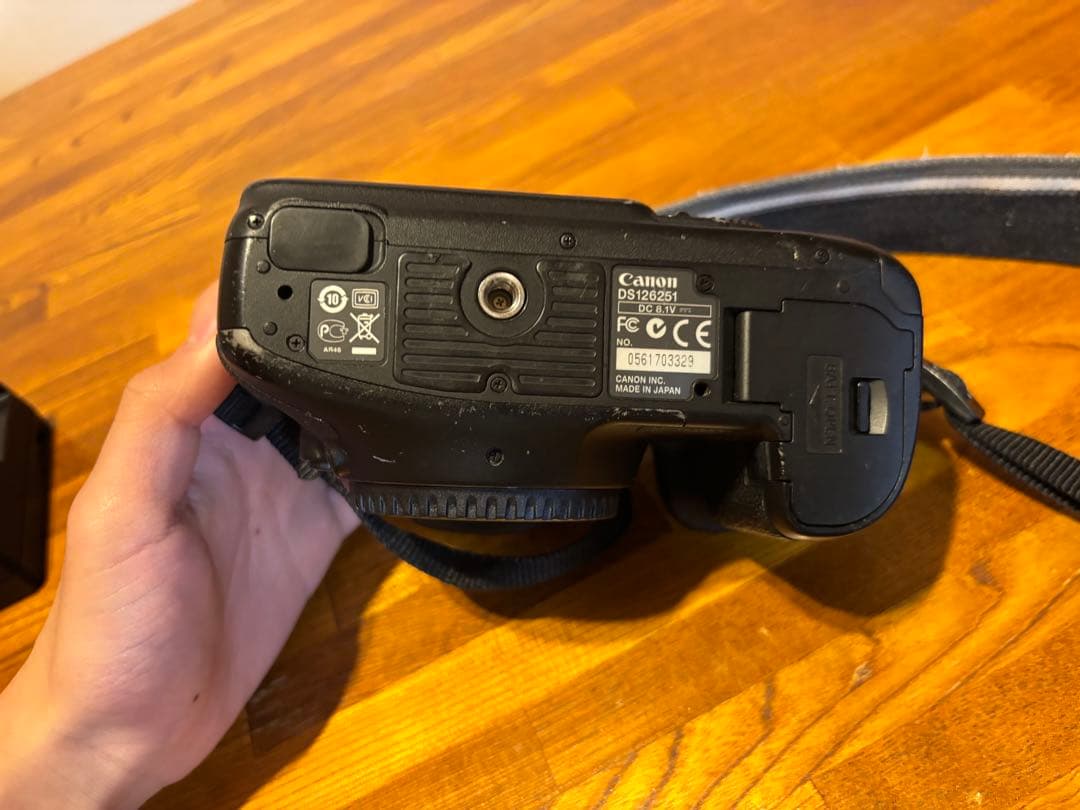 【訳アリ品】Canon EOS 7D 充電器付き