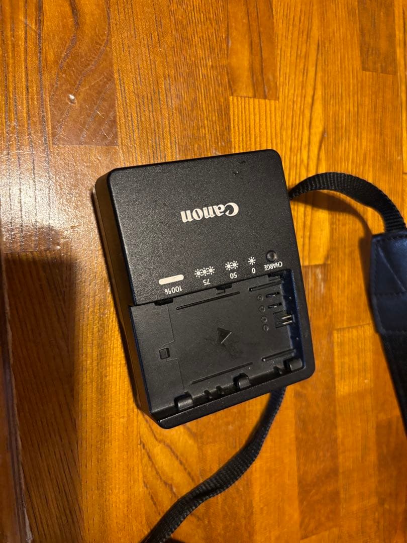 【訳アリ品】Canon EOS 7D 充電器付き