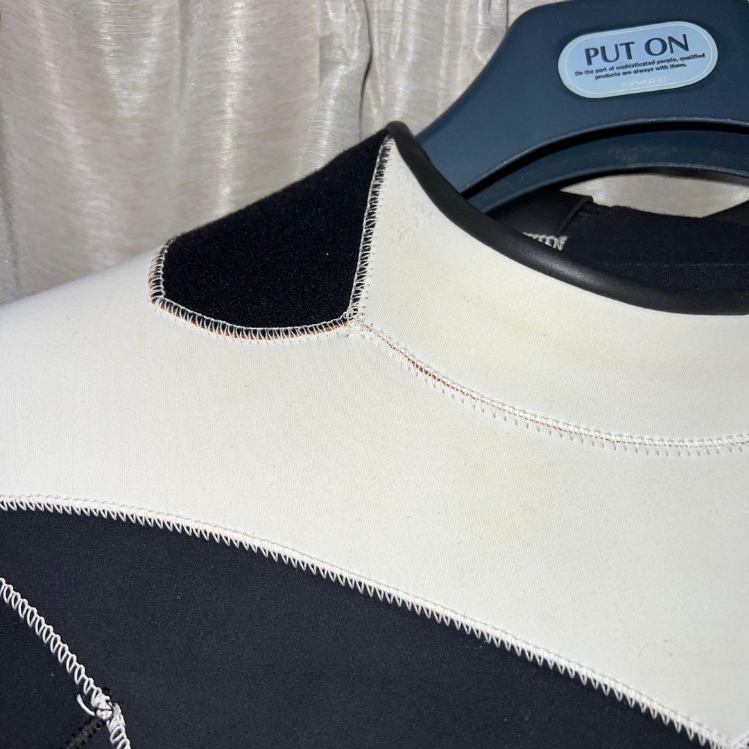 BASE シーガルウェットスーツ 黒/白