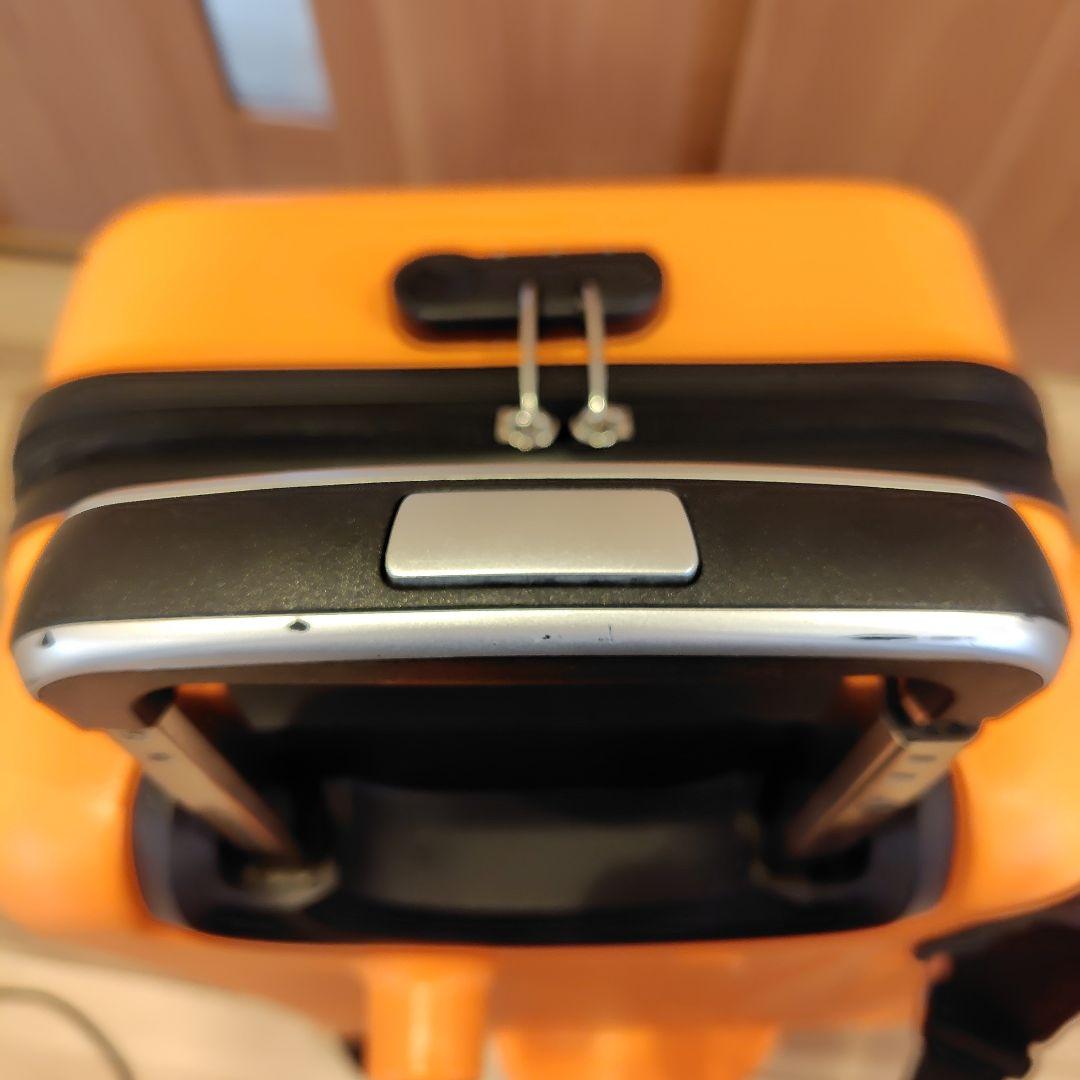 子供が乗れるキャリーケース