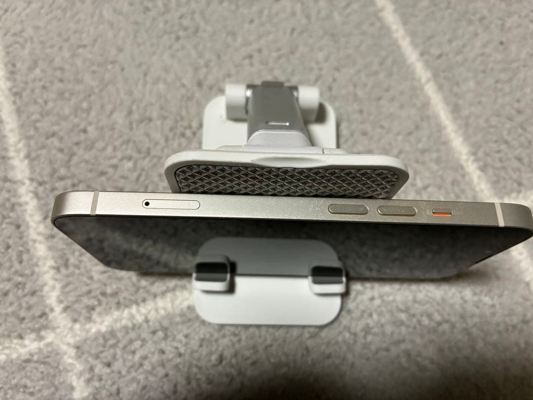 Apple iPhone 13 ホワイト 本体 充電ケーブル付