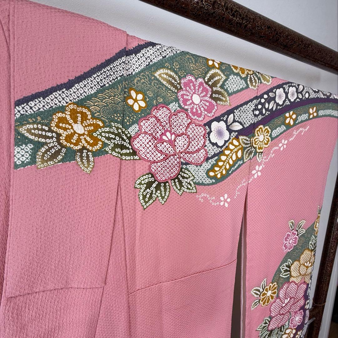 超美品　正絹　現代振袖　成人式　着物　166㎝　ピンク　金駒刺繍　絞り柄　個性的
