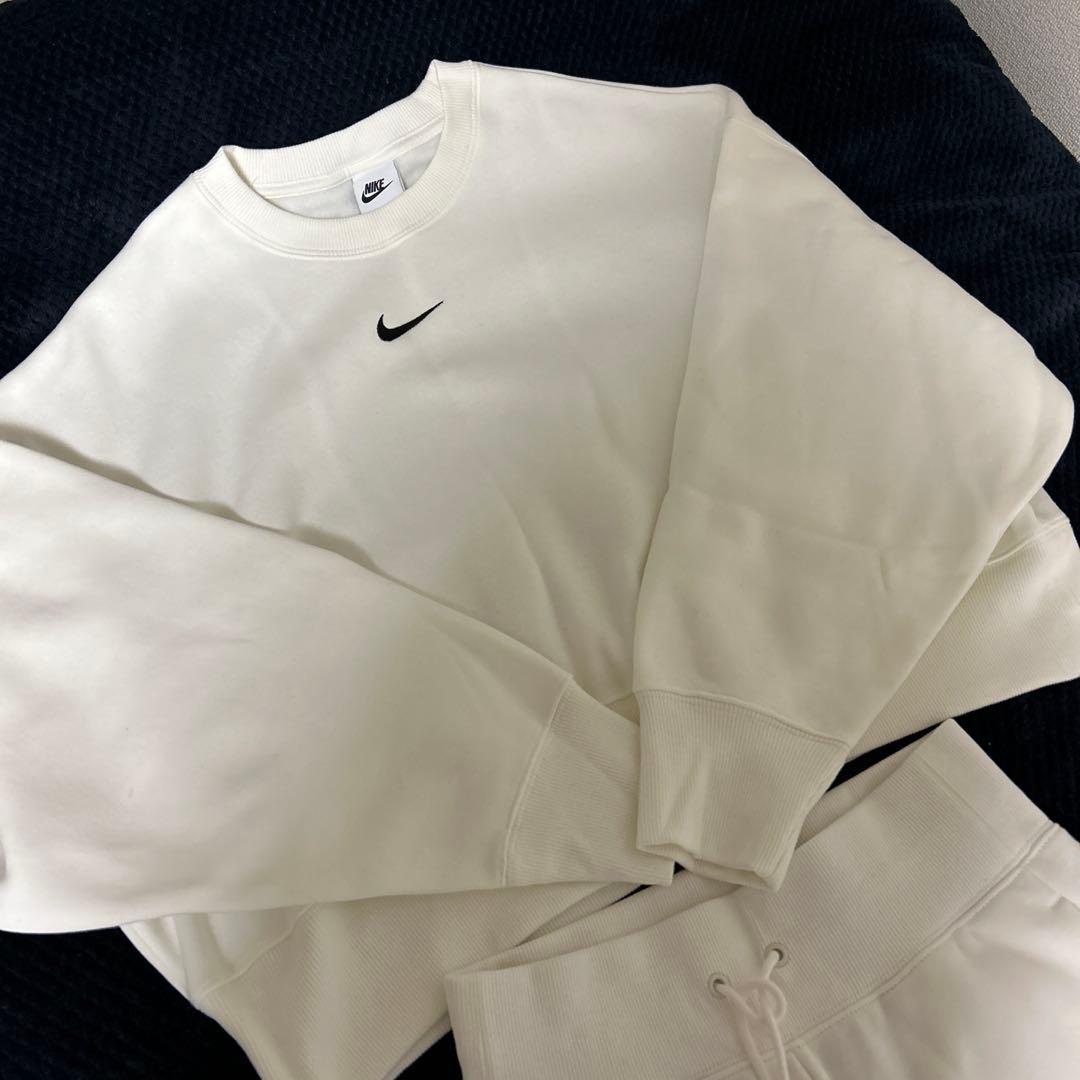 Nike ホワイト　トレーナー　パンツセット　裏起毛