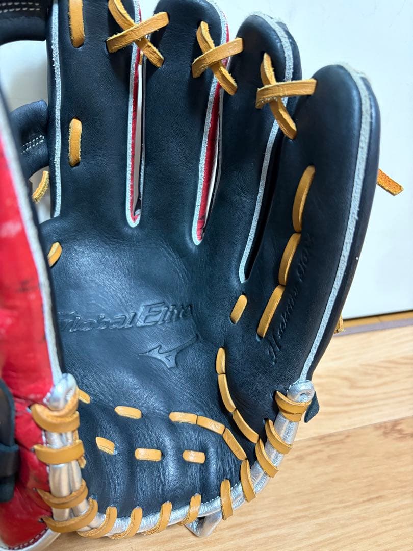 【美品】ミズノ　軟式用　内野手 グローバルエリート 限定モデル　グローブ