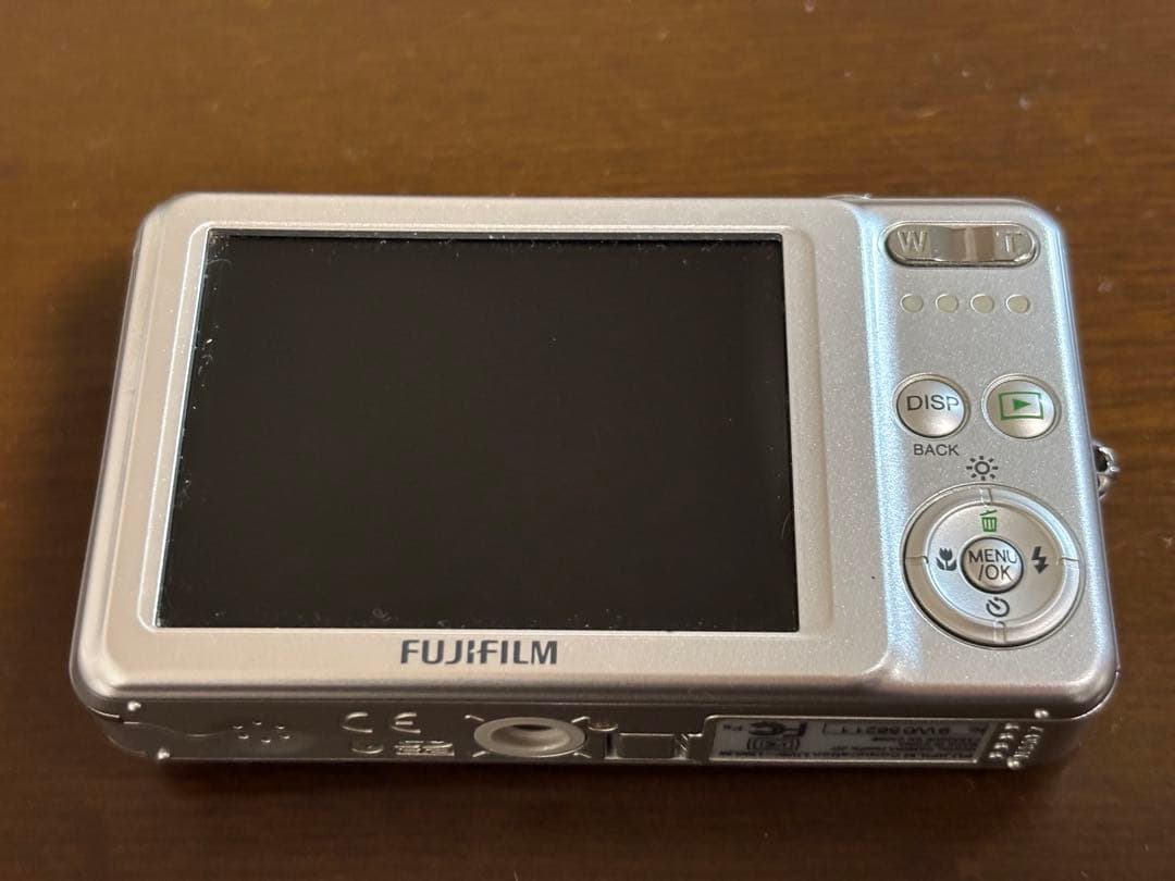 Fujifilm FinePix J27 コンパクトデジタルカメラ
