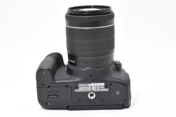 キャノン Canon EOS Kiss X8i レンズキット SDカード付き