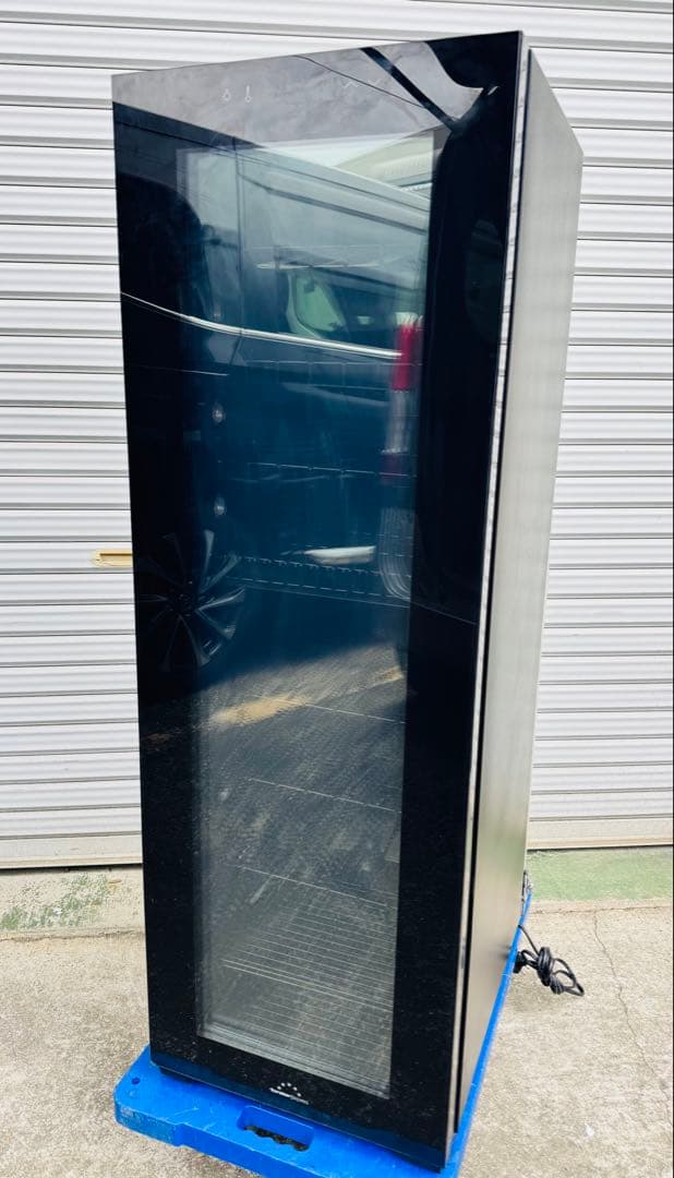 9r8 フォルスタージャパンFJN-100G(BK) ワインセラー 2016年製