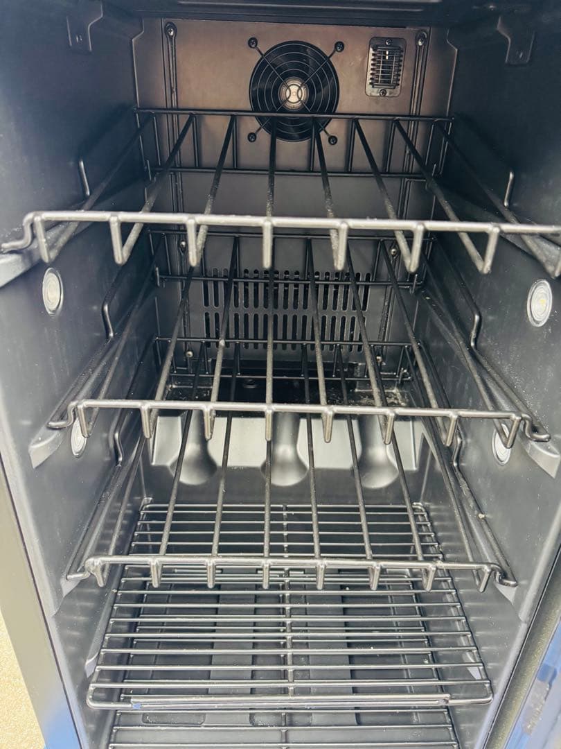 9r8 フォルスタージャパンFJN-100G(BK) ワインセラー 2016年製