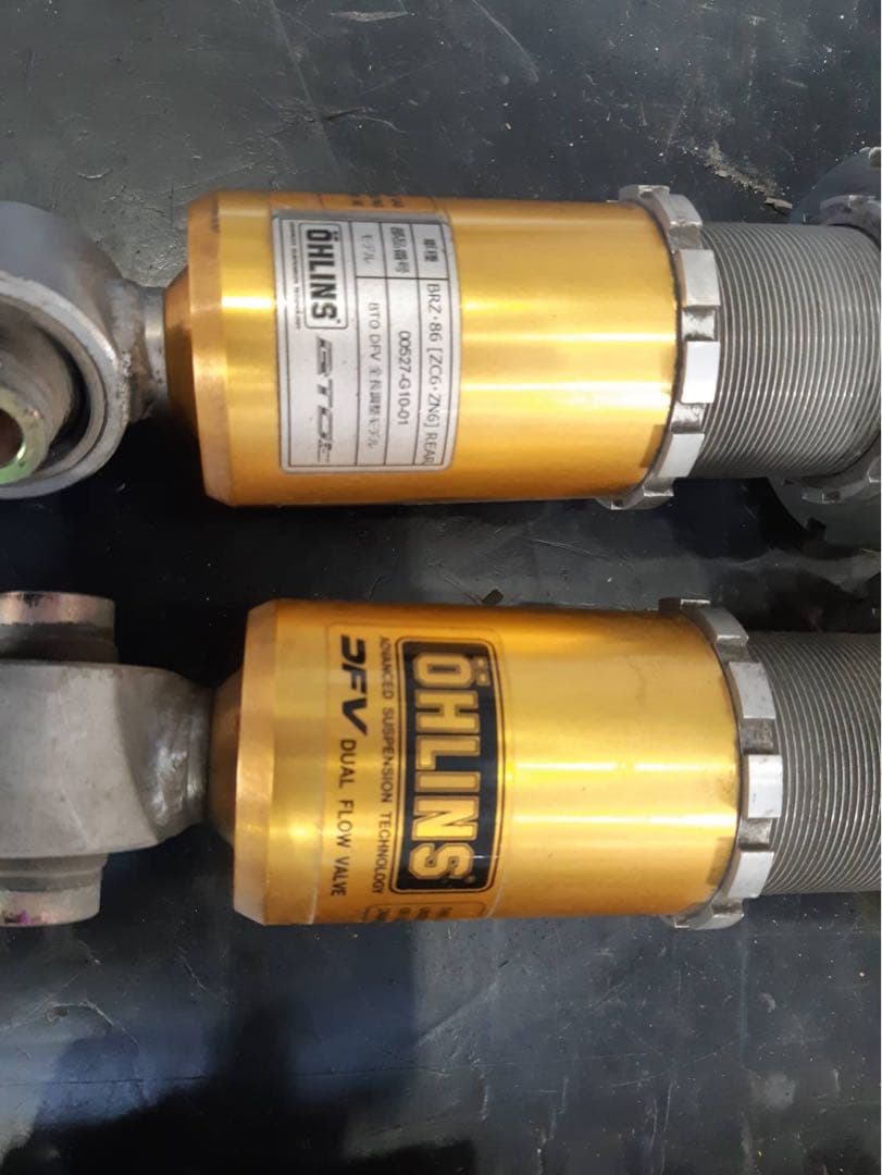 中古サスペンションKIT メーカー　オーリンズ