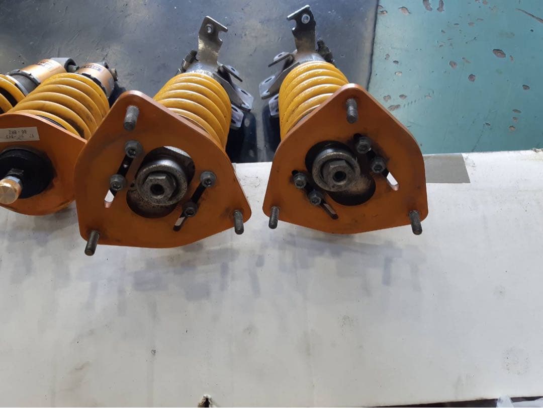 中古サスペンションKIT メーカー　オーリンズ