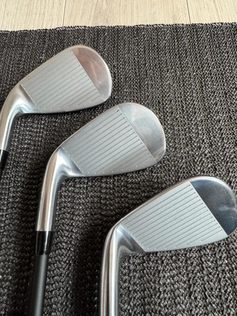 タイトリストT３５０　フジクラトラヴィス８５　Sシャフト６本美品