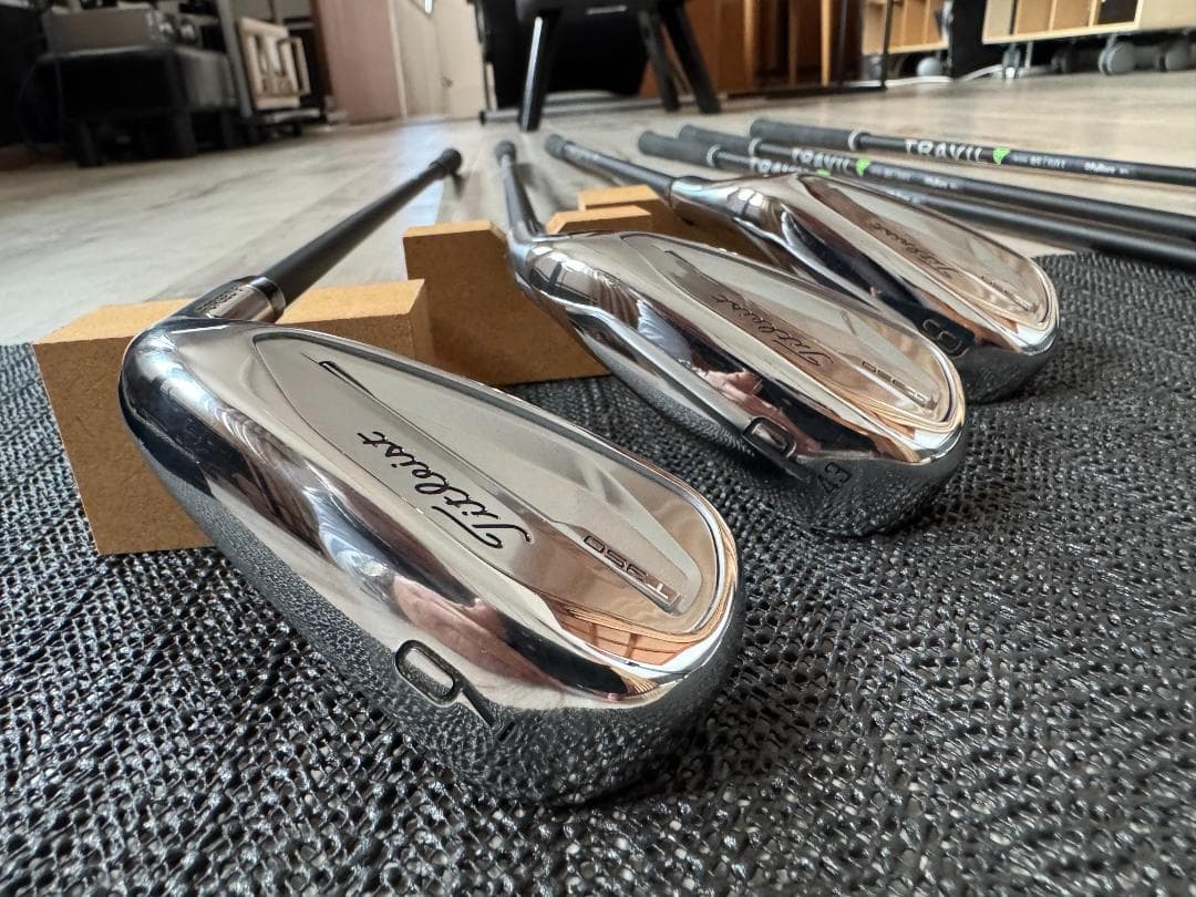 タイトリストT３５０　フジクラトラヴィス８５　Sシャフト６本美品