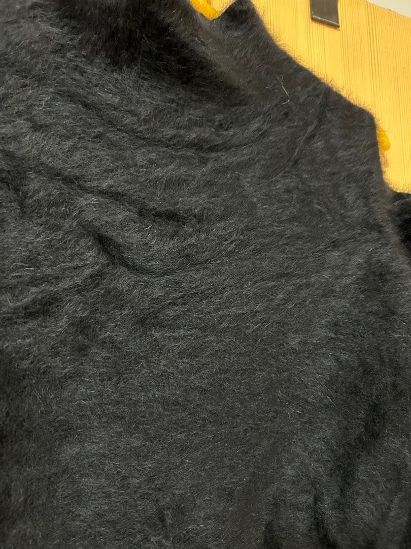 ラブティックボンボン　スリットショルダーブラックミニワンピース　さえこさんワンピ