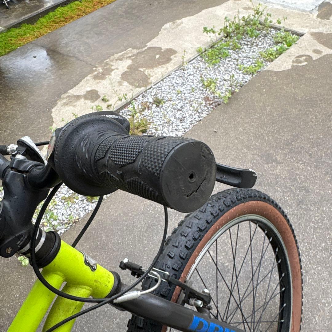 マウンテンバイク　蛍光グリーン asahi