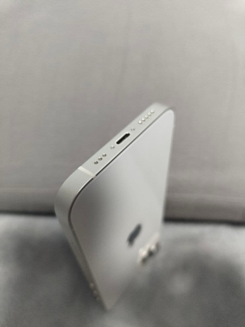 美品！SIMフリー Apple iPhone13 128GB スターライト