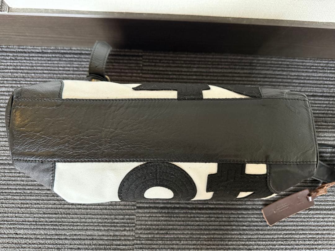 SADDLE (サドル) 白×黒 ゼッケンショルダーバッグ 競馬 JRA