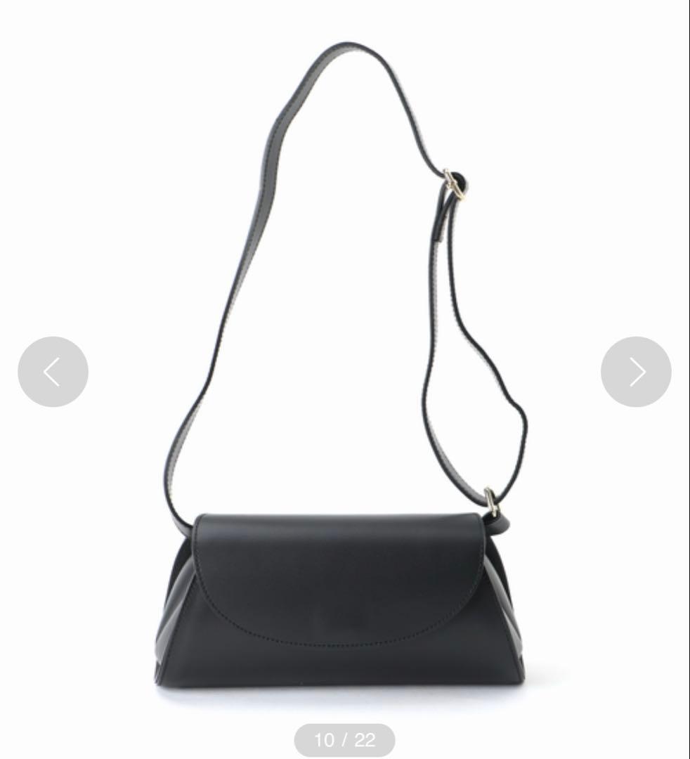 タグ付新品 AULENTTI ショルダーバッグスムースレザー