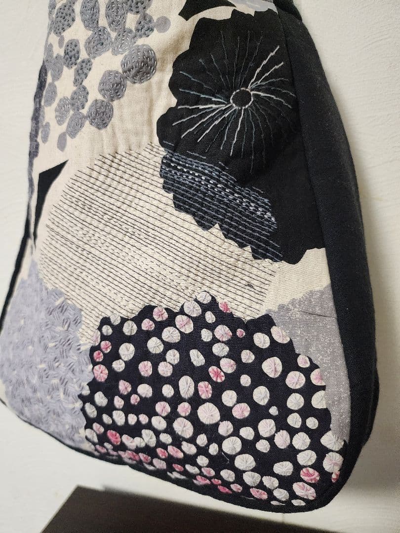 ♡新作　モノトーン系のエチノ生地に豪華に刺し子　一点もの　センソユニコ慈雨等