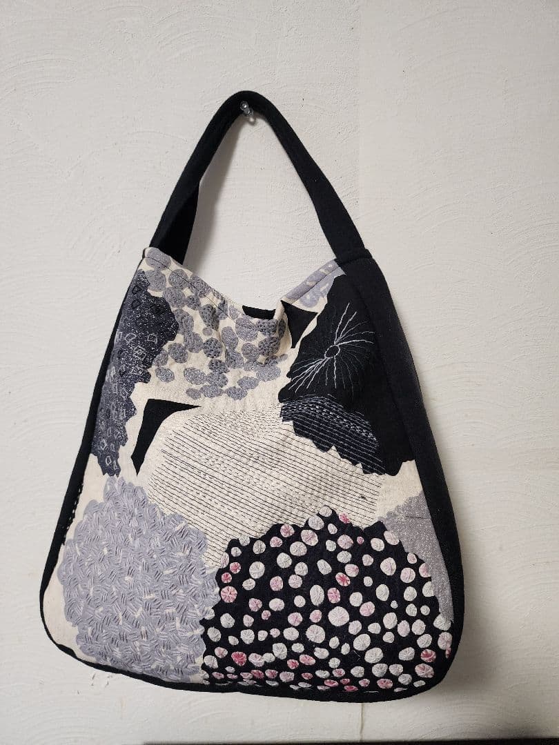 ♡新作　モノトーン系のエチノ生地に豪華に刺し子　一点もの　センソユニコ慈雨等