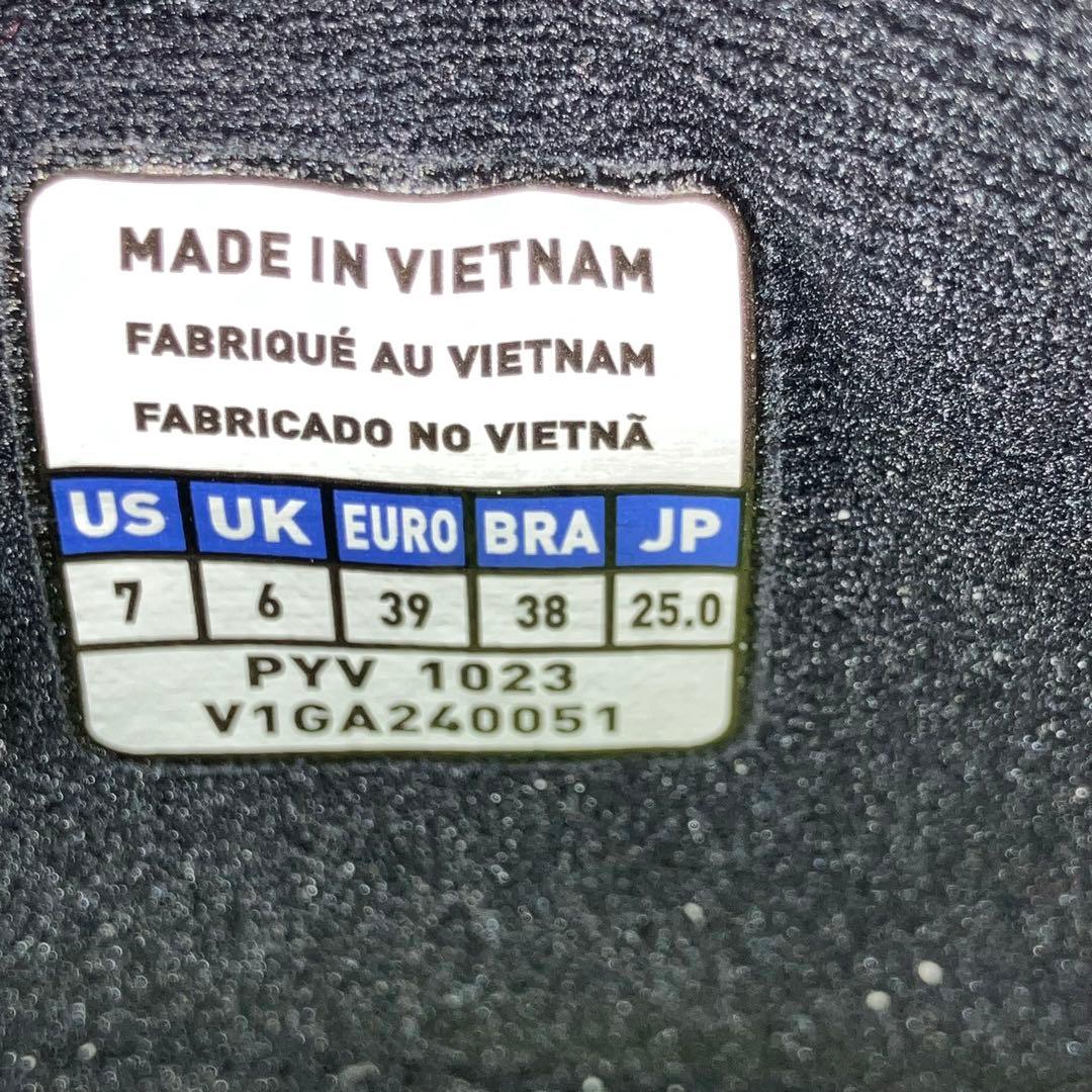 Kazu　新品未使用　ミズノ　バレーボール　ウエーブライトニング Z8