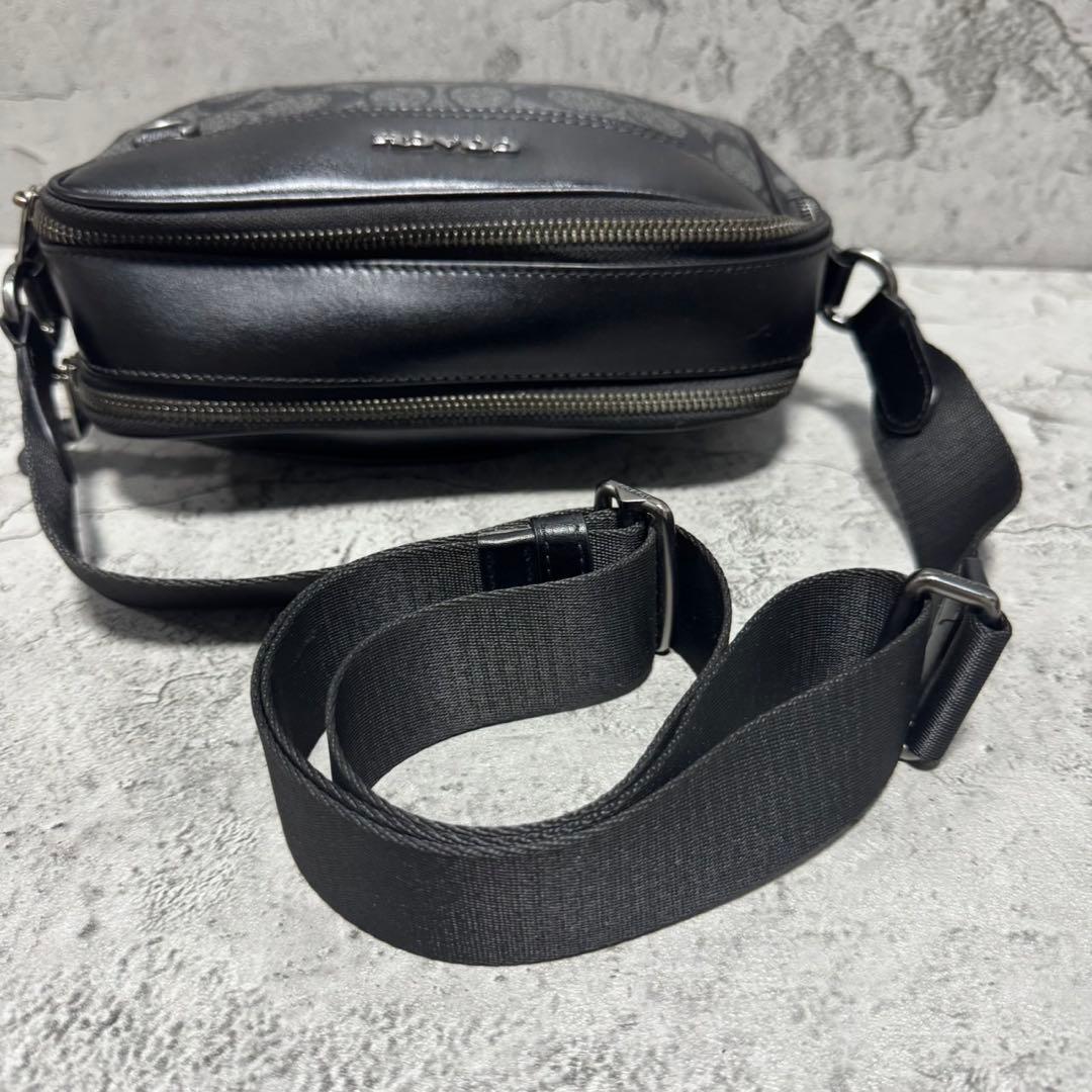 未使用級✨️コーチ カメラバッグ ショルダー 二層 PVCレザー シグネチャー 黒
