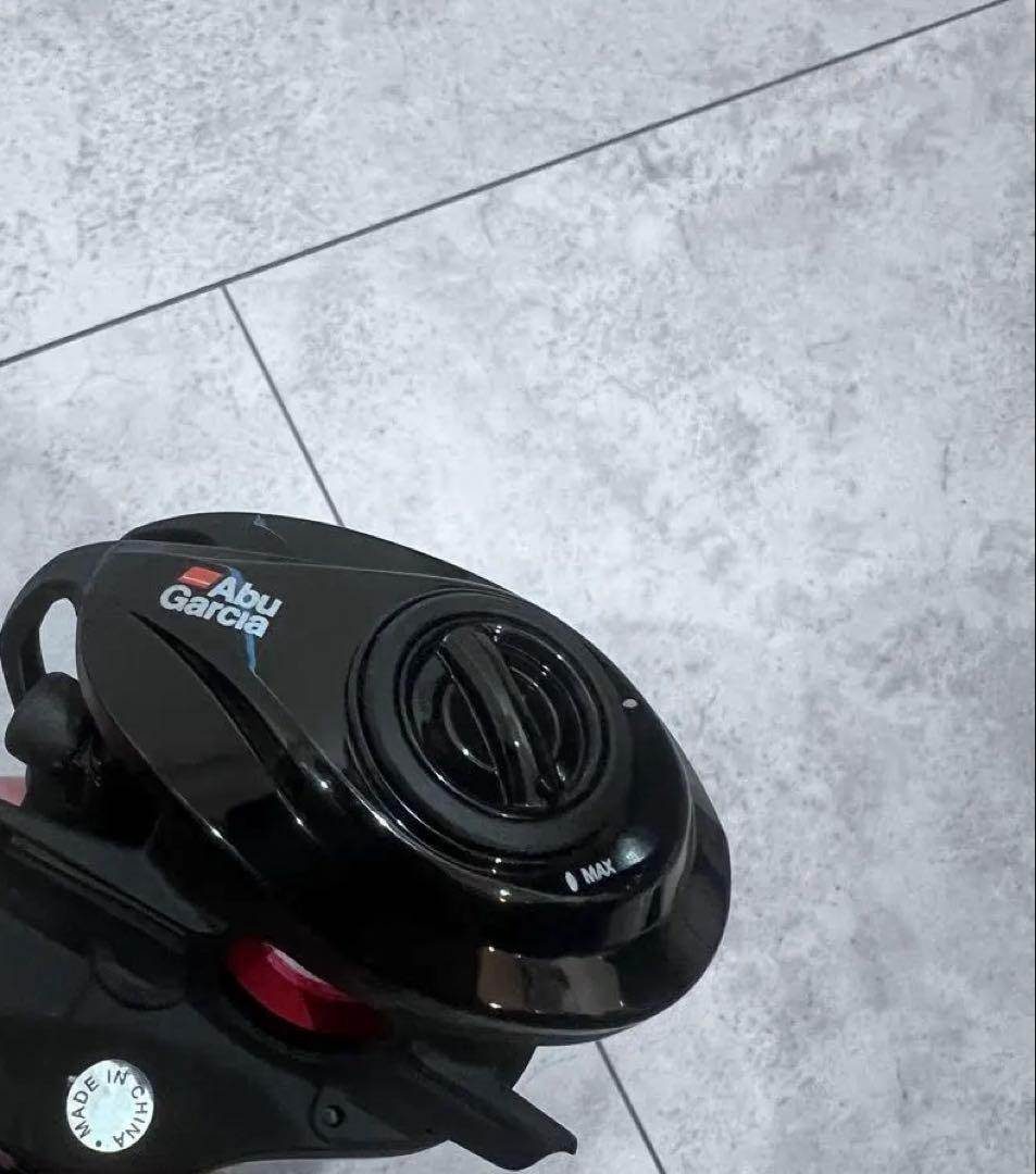 AbuGarcla Black Max ベイトリール　右巻き