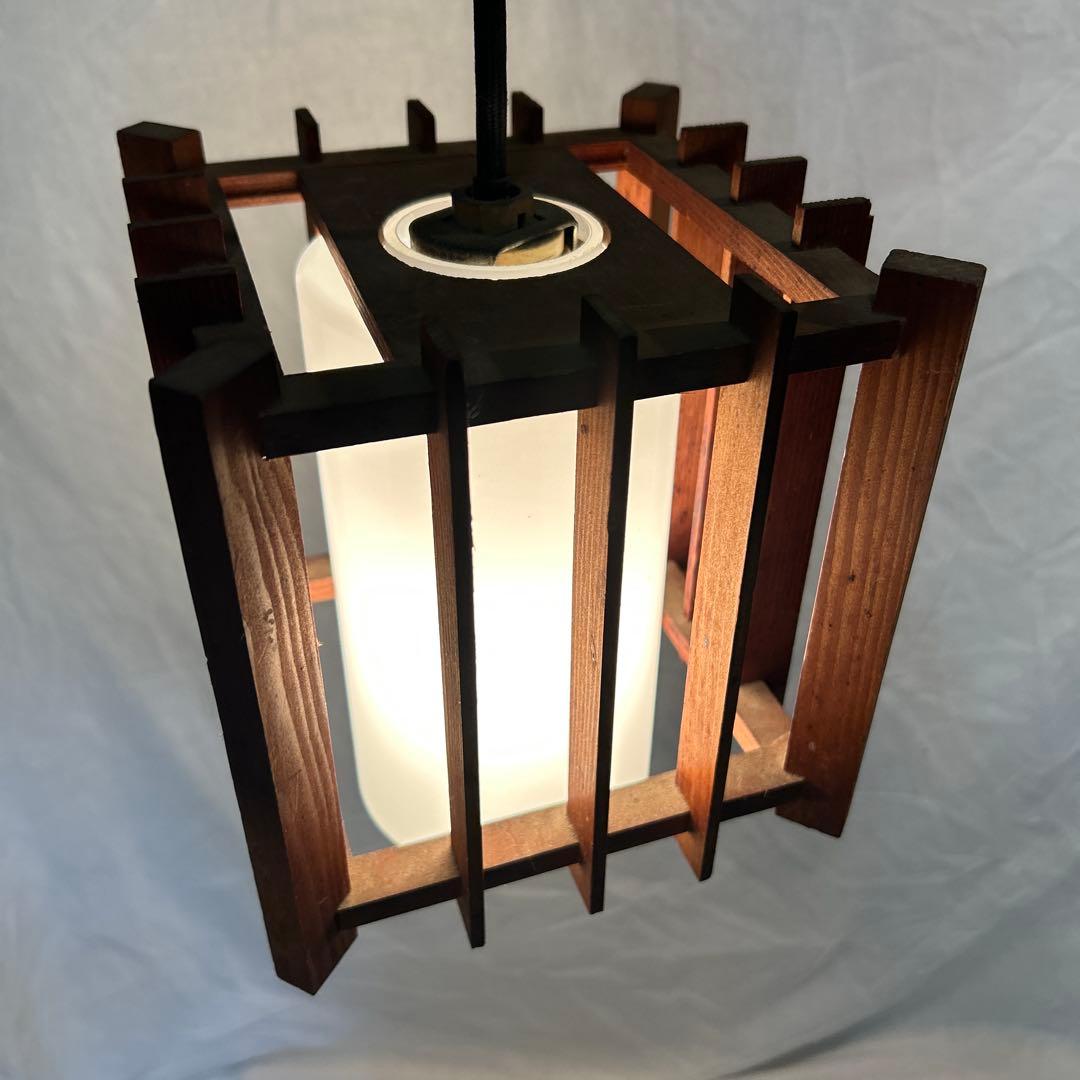 ヴィンテージ　北欧　昭和レトロモダンライト　乳白ガラス木製フレーム　電球付き