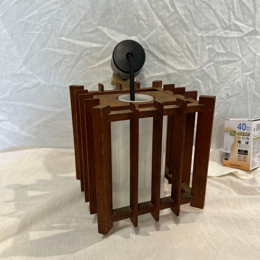 ヴィンテージ　北欧　昭和レトロモダンライト　乳白ガラス木製フレーム　電球付き