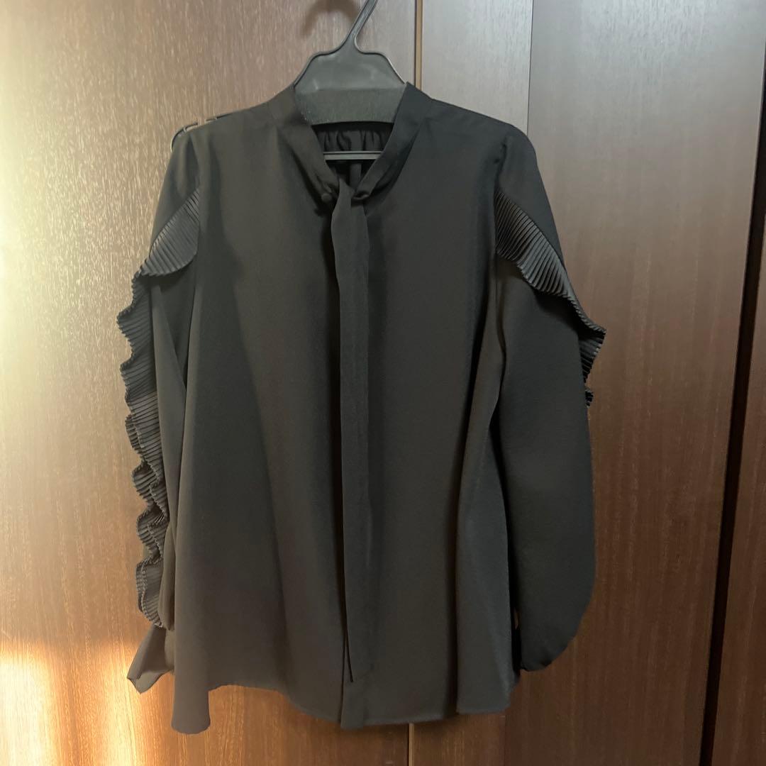 1月2日限定anana 袖プリーツデザインジョーゼット２WAYブラウス ブラック