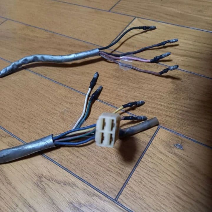 【Teru品】オイルタンク、フロントウィンカー、ウインカースイッチなど5点