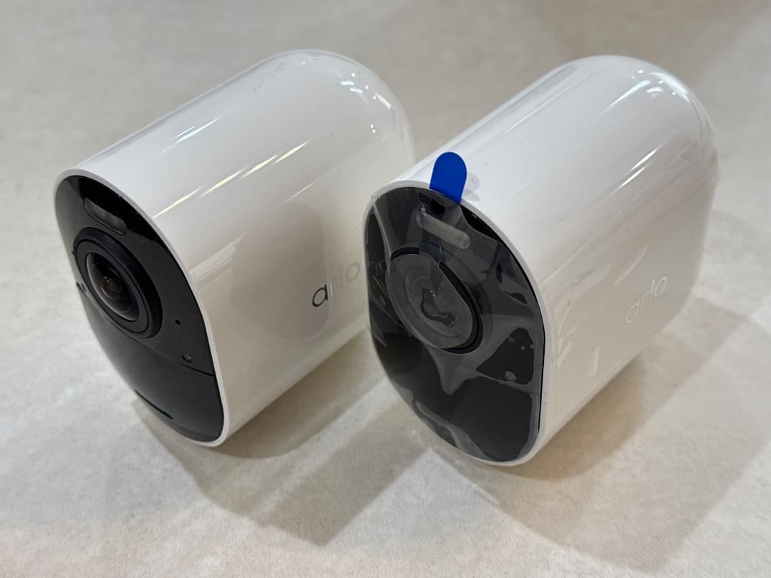 【ほぼ新品】Arlo Ultra2 セキュリティカメラ2台+SmartHub