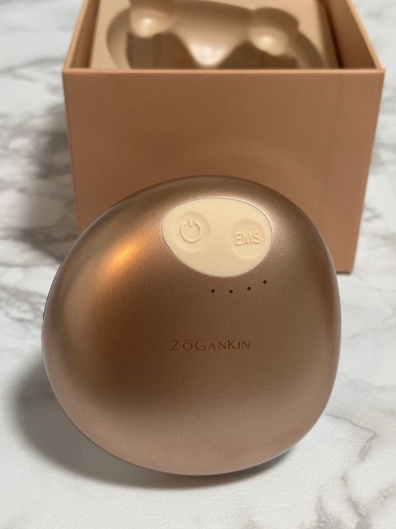 新品未使用 ZOGANKIN EMS美顔器 ゴールド 小顔ケア フェイスライン