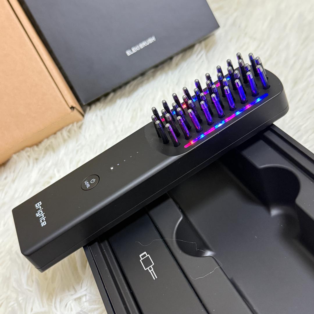 ほぼ未使用✨ おまけ付 ELEKIBRUSH ブライト エレキブラシ 美顔器