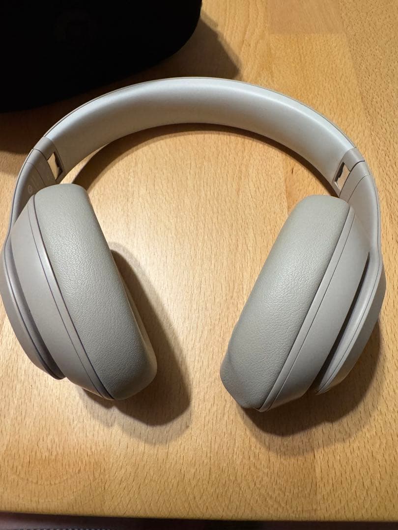 美品 Beats Studio Pro ヘッドホン サンドストーン