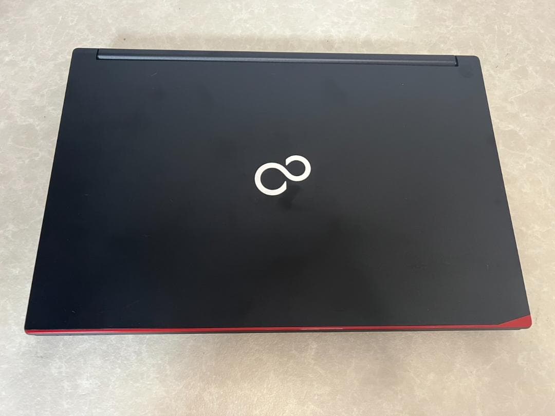 【美品】FUJITSU ノートPC A576/P i3/SSD Win11 01