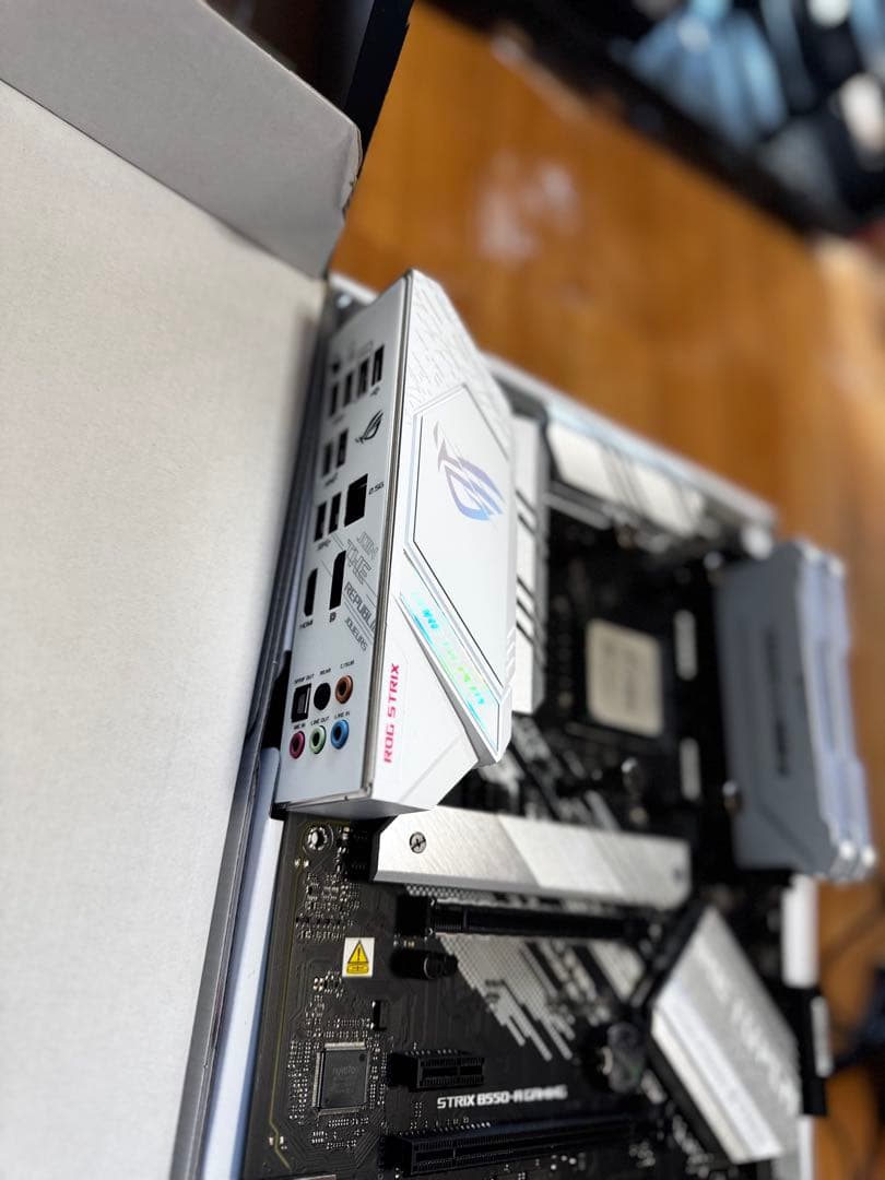Ryzen 5 5700X3D + B550-A + 32GBメモリ