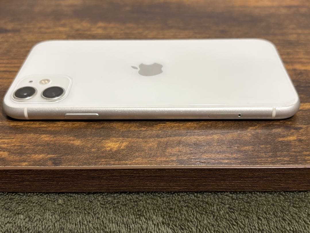 Apple iPhone 11 ホワイト 128g 本体