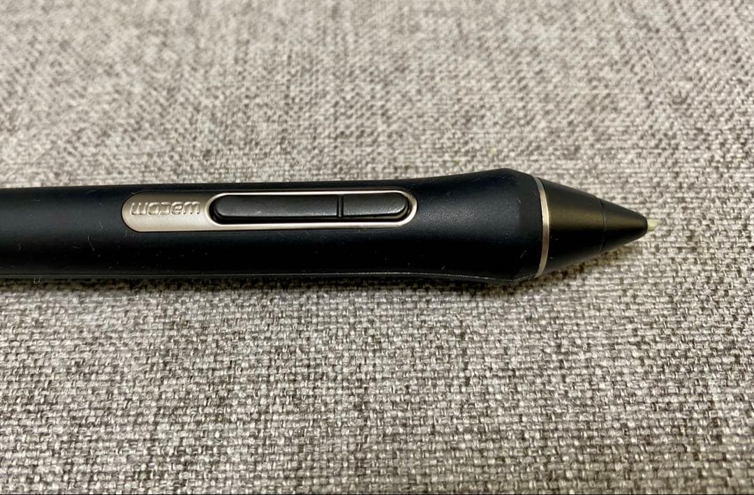 液タブ・ペンタブ Wacom Intuos Pro PTH-660