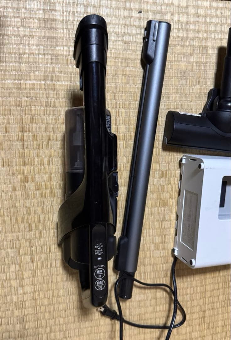 最終値下げシャープ ラクティブエア コードレス掃除機 SHARP EC-FR10