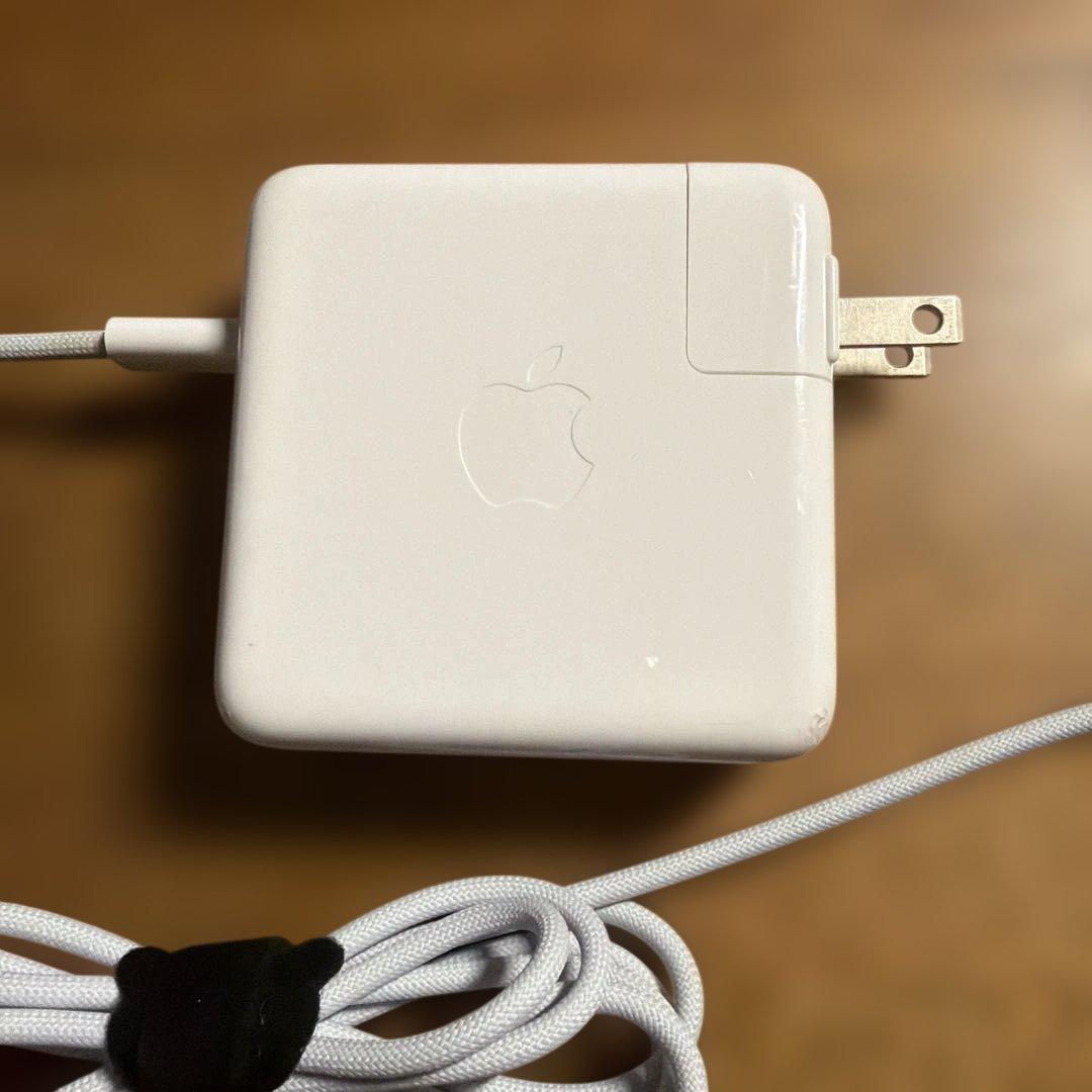 MacBook Pro 14インチ M1 16GB ストレージ512