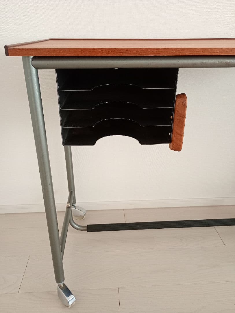 デンマーク　北欧　ヴィンテージ　キャスター付きデスク