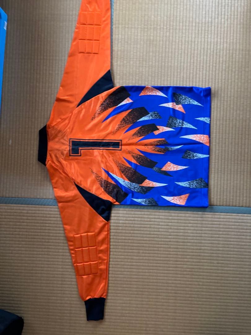 サッカーウェア 上着Lサイズ オレンジ、ウエスト80cm