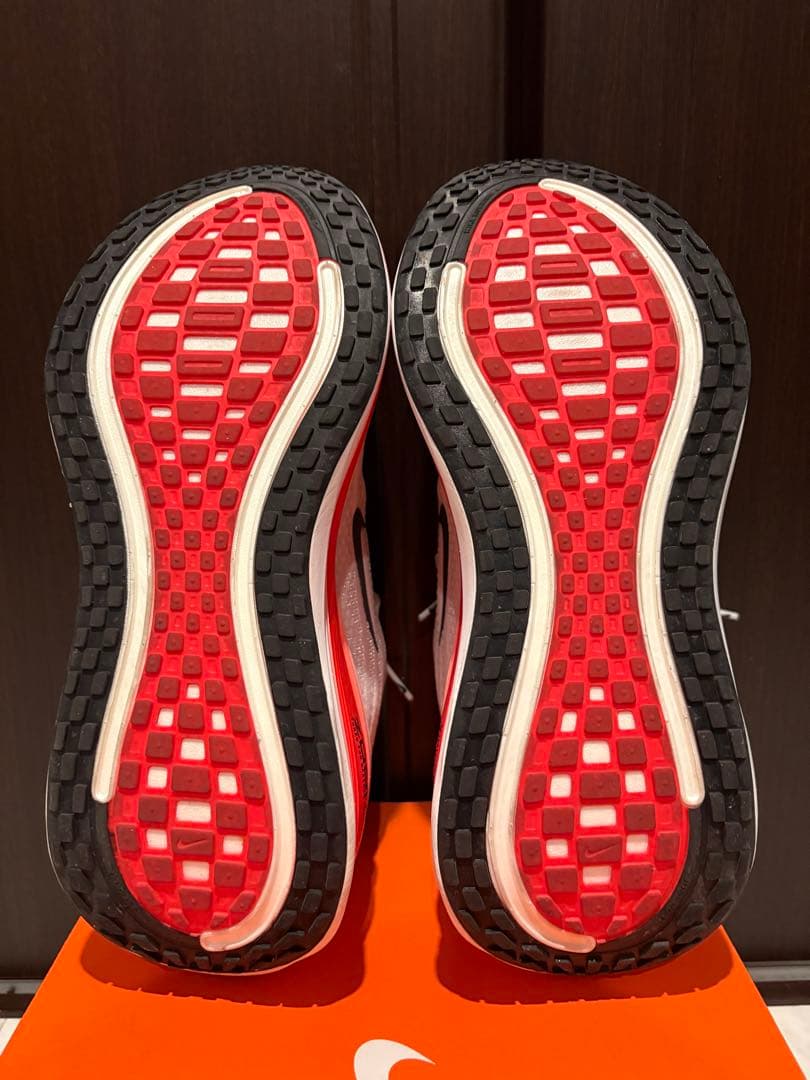 スパイク・シューズ NIKE VOMERO PLUS 25.5cm