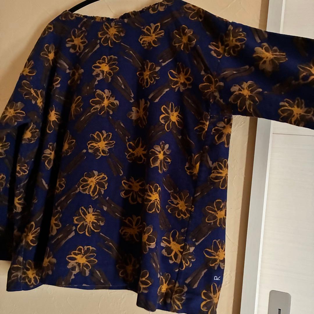 45R★ライトモールフラワープリントBLOUSE